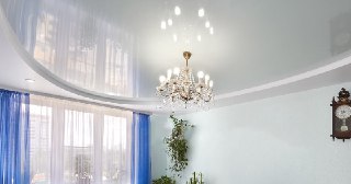 Глянцевый потолок Боровичи, цена от 4505 руб.