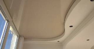 Натяжной потолок на балкон Боровичи, цена 6227 руб.